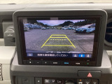 バックも安心のバックカメラ付いています。バックカメラがあると、いつでも安全にバックできますね。死角も減ります。