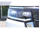 LEDヘッドライトで夜間の視認性も高く、更にオートライト搭載で、車外の明るさを感知し自動でライトを点消灯します。またエンジンOFFにすれば一緒に消灯し、消し忘れやトンネル走行時などに非常に重宝します!