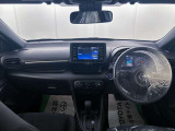 落ち着いたカラーの内装で、ゆったりと運転したい方に。