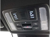 両側パワースライドドア付きだから、狭い駐車スペースなどでの 乗り降りラクラク!小さなお子さまのいるご家庭には嬉しい装備。