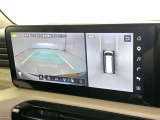 【フロントカメラ】運転席に座った状態で死角になりやすいクルマの前の様子まで確認でき安全ですね♪