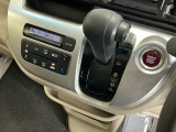 発進時から滑らかに加速する無段階変速のCVTはストップ&ゴーの多い街の中も快適です