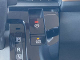 電動パーキングブレーキ 指先で簡単に出来ます  オートブレーキホールド 停車時のブレーキペダルを踏み続ける事を楽に ペダルから足を離せます 坂道発進も楽になります