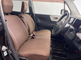 【運転席シート】ゆったりと広々した空間です。ストレスなく運転ができますよ!