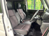 運転席シート廻りは使用感も少なく、良好な状態となっています。丁寧に使われていたことがよくわかりますね。