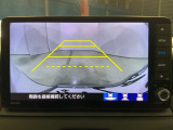 リアカメラ付で、後方をナビ画面で確認。車庫入れも安心です。もちろん、バックギアと連動しています。