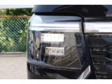 LEDヘッドライトで夜間の視認性も高く、更にオートライト搭載で、車外の明るさを感知し自動でライトを点消灯します。またエンジンOFFにすれば一緒に消灯し、消し忘れやトンネル走行時などに非常に重宝します!