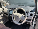 運転席・助手席シートヒーターです。寒い冬も快適です。