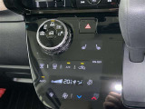 オートエアコンで快適な室内です。