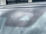 【スマートシティブレーキサポート】走行中に前方の車両等を認識し、衝突しそうな時は警報とブレーキで衝突回避と被害軽減をアシスト。より安全にドライブをお楽しみいただけます。