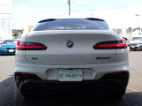 第二展示場にも多数のBMWをラインナップ!ご来店の際はBMW本店(厚木市下荻野140-1)に一度ご来店ください!☆関東運輸局認証工場 自動車分解整備事業2-6030☆プッシュプル式板金塗装ブース完備☆