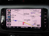 ディーラーオプションの9インチ純正メモリーナビ・フルセグTV(MM321D-L)を装着済です。