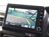 【バックカメラ】駐車が苦手な方でも安心してお乗りいただけます。リバース連動で画面が切り替わるのでとっても便利です。