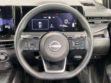 【ステアリングスイッチ】運転中、前方から目線をそらすことなく、オーディオ等の操作が可能な便利機能!安心&快適なドライブを演出してくれます♪