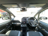 見通しのよいすっきりとした視界で、誰でも運転しやすいです。運転のしやすさは疲れにくさにも繋がりますよ♪