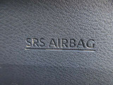 運転席側にSRS二-エアバックシステムを採用 万一の際の安全性を高めました