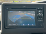 駐車も安心のリアカメラ付です
