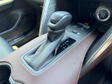 【 シフト 】スムーズなシフトチェンジで快適にお車を操縦していただけます!//