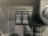 【両側パワースライドドア】スマートキーや運転席のスイッチで後席両側スライドドアの開閉が可能♪