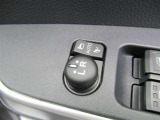 駐車時や狭い道でのすれ違い時に気を使うミラー。電動格納式ドアミラーはそんな時に便利です。