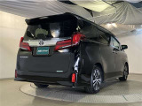 車検や点検・整備も大阪トヨペットにお任せください。お客様の快適なカーライフを長く安心サポートいたします。