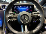 車両は屋内展示しておりますので天候に関係なくごゆっくりコンディションご確認頂けます。車両を倉庫へ保管している場合が御座いますのでご来店前に在庫確認頂けると幸いです。TEL072-784-8800