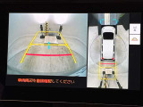 複数のカメラを駆使して車を上から見下ろした視点を合成!高精度で駐車をサポートするパノラミックビューモニター!