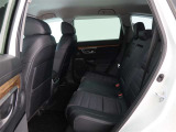 ゆとりある広々とした車内空間は、ドライブを始め買い物やレジャーなど、幅広く活躍します。一人でもみんなとでもお出かけを楽しみましょう!