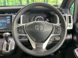 【純正革巻きステアリング】上質な革を使用することで、手にしっかり馴染みとても運転しやすいハンドルです♪