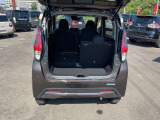 背もたれの角度を調整することができます。