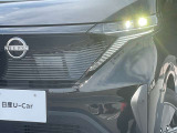 最新式はLEDヘッドランプですね。瞬時に明るい光が夜間の運転をぐっと楽にしてくれますよ。