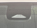 【トヨタセーフティセンス】走行中に前方の車両等を認識し、衝突しそうな時は警報とブレーキで衝突回避と被害軽減をアシスト。より安全にドライブをお楽しみいただけます。