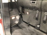 トランクル-ムは照明付きです。地下駐車場や、夜間のお荷物整理に大変便利です。