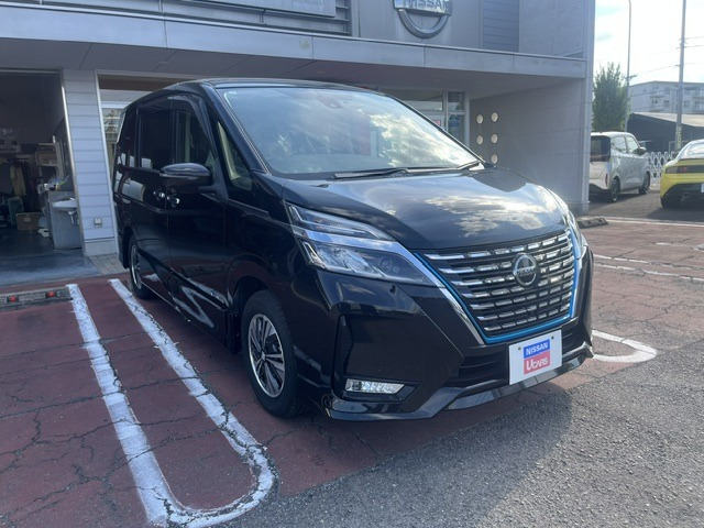 セレナ 1.2 e-POWER ハイウェイスターV 