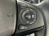【アダプティブ・クルーズ・コントロール】予め設定した車速内でクルマが自動的に加減速。 前走車との適切な車間距離を維持しながら追従走行し、高速道路でのドライバーの疲労を軽減してくれる嬉しい機能付♪