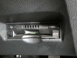 ビルトインタイプのETC車載機です。見た目もスマートで料金所通過もキャッシュレスです。