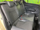 コンパクトカーですが、セカンドシートは十分な広さがあり快適にお乗りいただけます♪シートを倒して大きな荷物を積んだりと、用途の幅が広い1台です。