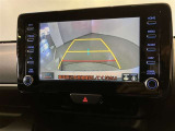 バックギアに入れると、このように後方が映し出されます!駐車の際とても安心!便利!最終確認はご自身の目と耳で必ず行ってください!
