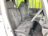 運転席シート廻りは使用感も少なく、良好な状態となっています。丁寧に使われていたことがよくわかりますね。