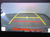 バックモニター付き。 車両後方の映像が画面に表示されるので、車庫入れが苦手な人も安心です。ただし、目視確認もお忘れなくお願いいたします。