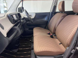 【車内ルームクリーニング済】専門スタッフにより車内はきれいにルームクリーニングを行っております。