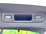 【パワーバックドア】スマートキーや運転席のボタンを押すだけでリアゲートが自動で開閉します!荷物を持っている時や、高い位置にあるバックドアを閉める際に便利な機能です♪