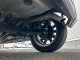 お車を安心してお乗りいただく為には、足回りの定期点検が欠かせません。サービスサポート(有償保証)では無料点検もご提供しており、安心のカーライフをお過ごしいただけるサポート体制が整っています。