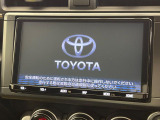【メーカー純正ナビ】インテリアに溶け込むスタイリッシュな「専用設計」メーカーナビを装備♪視認性や操作性など基本性能にも優れ、より上質なカーライフをお楽しみいただけます。
