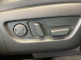 シートメモリー機能を備える10WAYパワーシートを装備!体格や好みに応じたポジションをスムーズに調整できます。