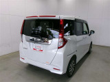 展示されているお車は全台1年間のトヨタロングラン保証が付いて参ります。最長3年間の保証をお付けすることも可能ですので、どのエリアに住むお客様でも安心して保証をお受けすることができます!
