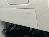 運転席側にニーエアバック装備してます!