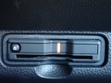 ■【ETC車載器】が装備されています。セットアップをしてお渡しとなり、ETCカードを差し込むだけで高速道路の利用が可能です。