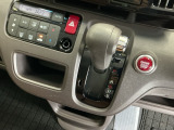 発進時から滑らかに加速する無段階変速のCVTはストップ&ゴーの多い街の中も快適です