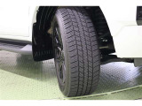 タイヤサイズ 265/60R18。